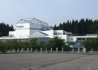 ボートピア河辺建物外観